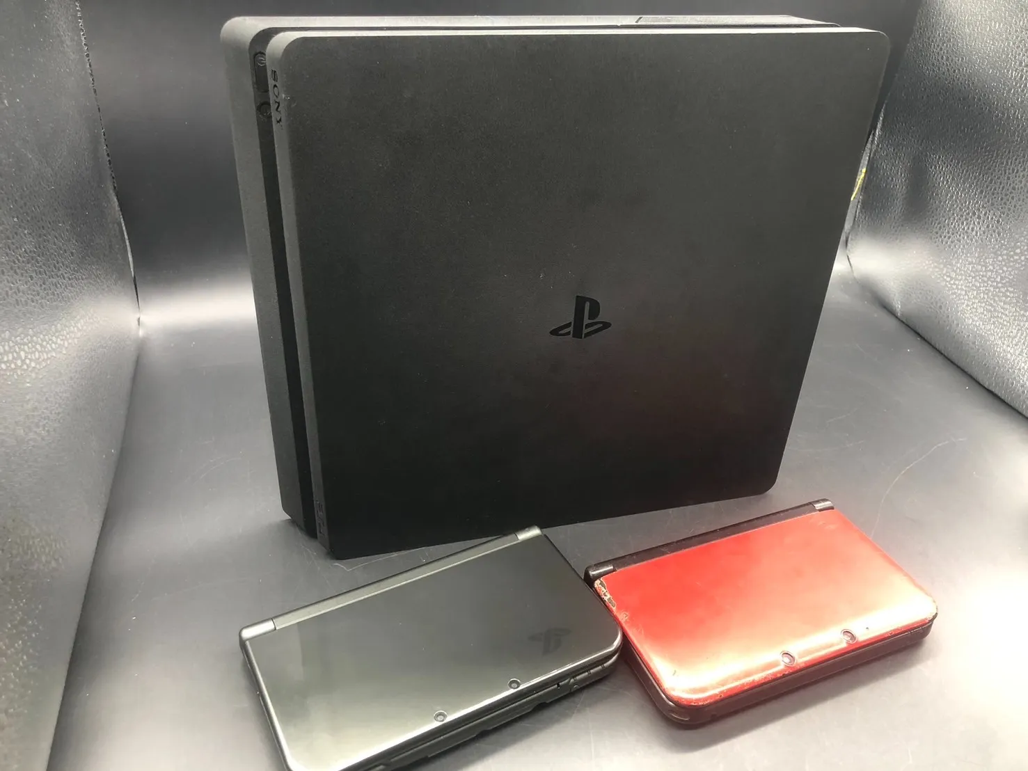 PS4と3DSの本体を買い取らせていただきました！