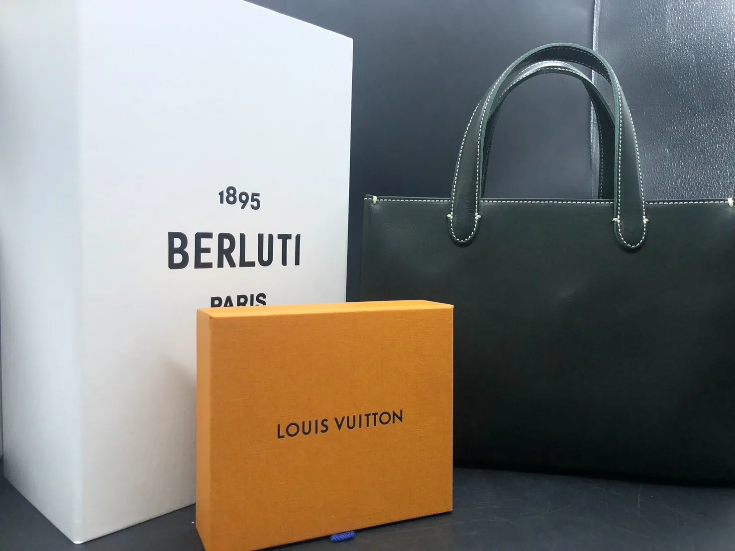 ルイヴィトンやベルルッティを買取させていただきました！